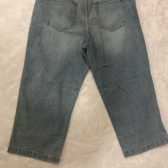 Old Navy Jeans - Picture 2 of 2
